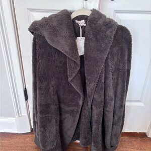 Cozy Women's Fleece sherpa jacket in Olive